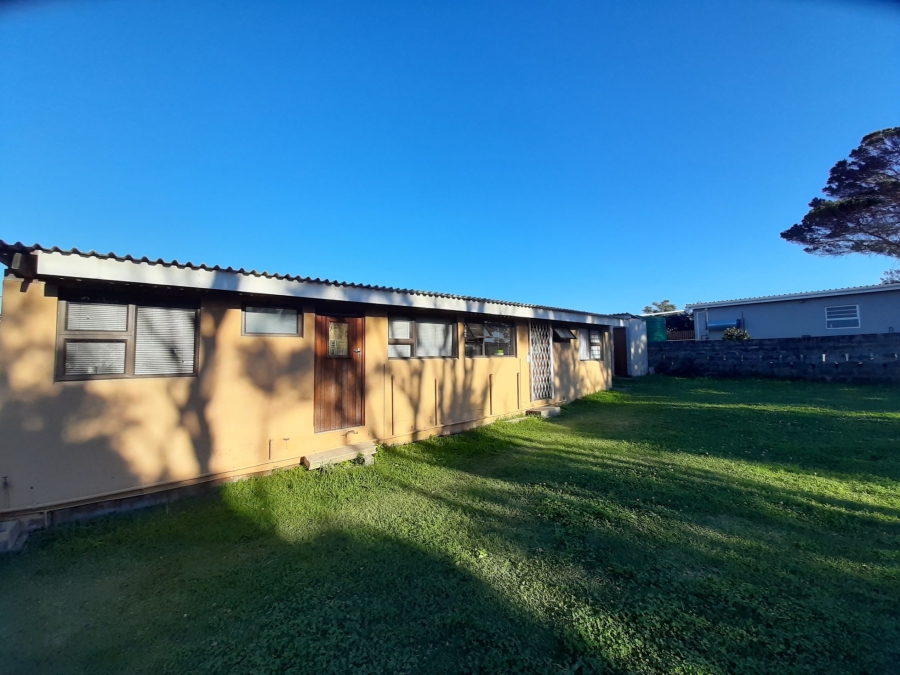 Commercial Property for Sale in Cove Ridge East Eastern Cape